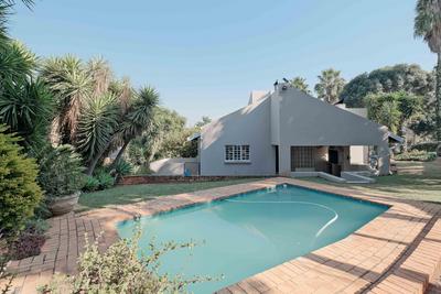 House For Sale in Faerie Glen, Pretoria
